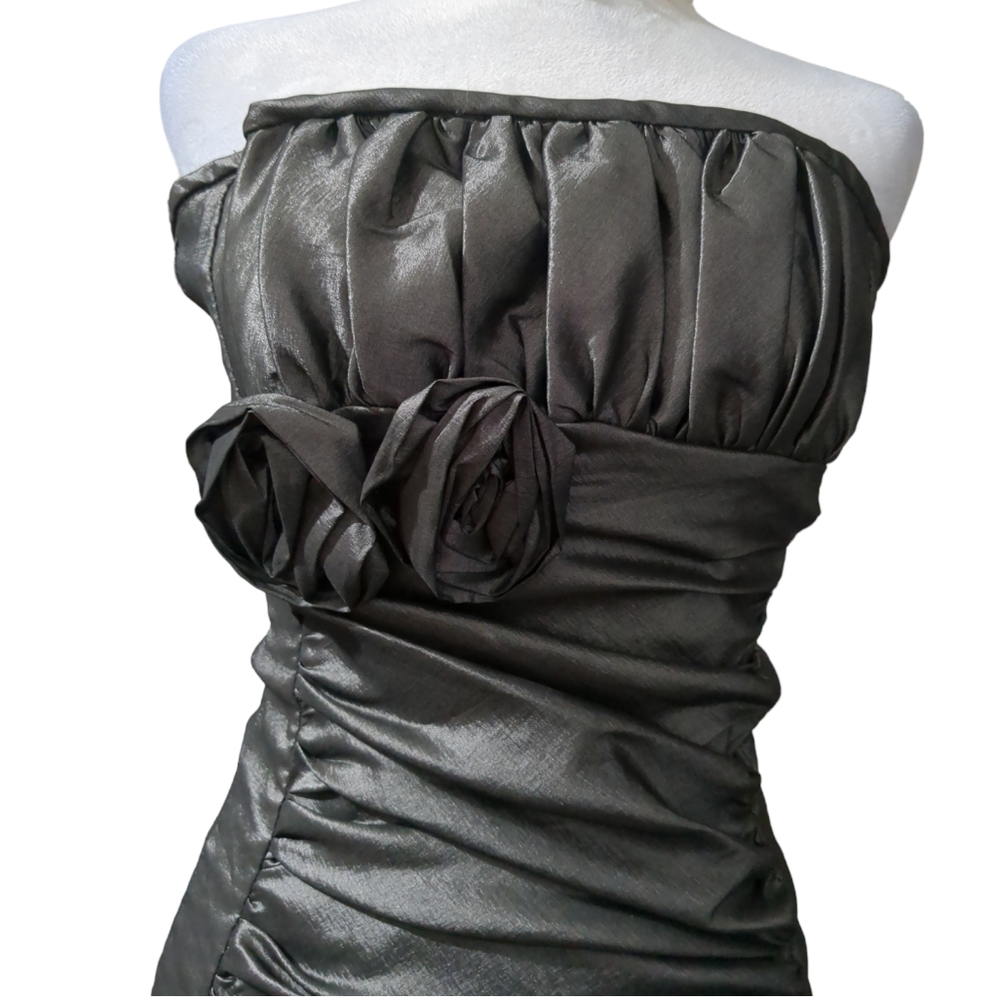 Lenovia mini strapless dress size Small color Grey. - Picture 3 of 6